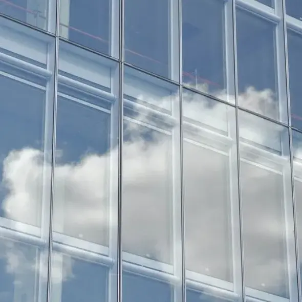 กระจกกันรังสียูวีสำหรับประตูและหน้าต่าง